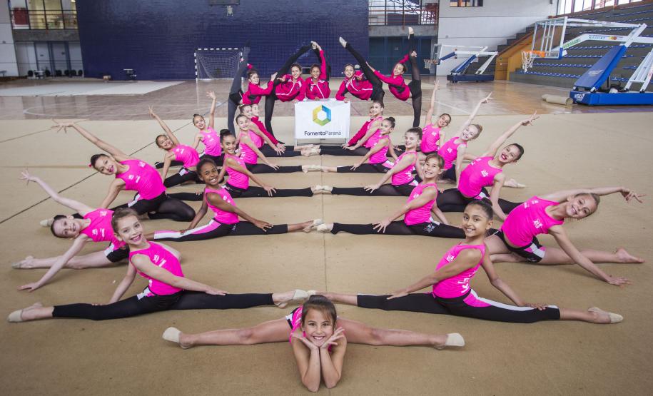 Equipe da Associação de Ginástica Rítmica, patrocinada pela Fomento Paraná. Foto: Pedro Ribas/ANPr
