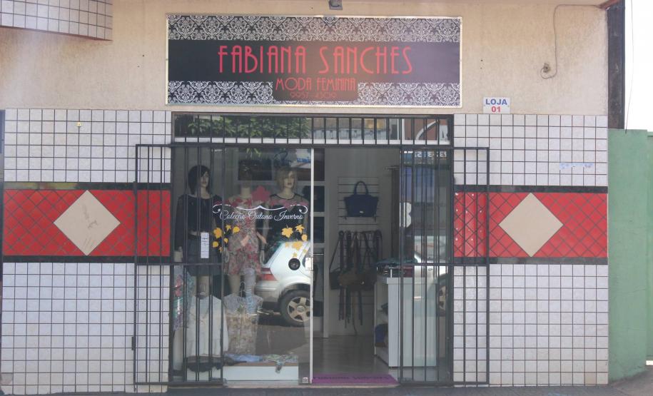 Empreendedora de Marialva já obteve três financiamentos de microcrédito e já planeja uma segunda loja. Instituição financeira de desenvolvimento do Governo do Estado já financiou mais de R$ 157 milhões em microcrédito desde 2011 e bateu recorde de operações contratadas em julho.