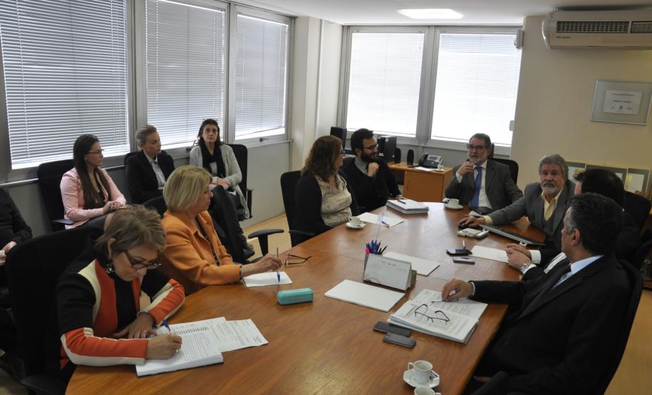 Estudo identificou que, para um aumento de 1% no valor médio contratado em operações do programa de microcrédito da Fomento Paraná, o PIB dos municípios paranaenses participantes aumentou 0,32%, em média, entre 2010 e 2013.