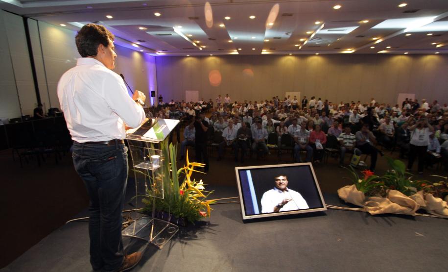 Fomento Paraná fará oficina de crédito com prefeitas e prefeitos Um dos destaques do Encontro de Prefeitas e Prefeitos Eleitos do Paraná Gestão 2017-2020, que acontecerá em Foz do Iguaçu de 30 de novembro a 2 de dezembro, será uma oficina de crédito promovida pela Fomento Paraná. A instituição financeira de desenvolvimento é uma das organizadoras do encontro, promovido pelo Governo do Estado em parceria com o Sebrae/PR.