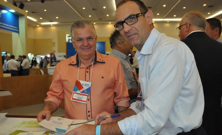 Encontro de Prefeitas e Prefeitos Eleitos - Gestão 2017-2020 Encontro de Prefeitas e Prefeitos Eleitos - Gestão 2017-2020, promovido pelo Governo do Paraná, em parceria com o Sebrae/PR, em Foz do Iguaçu, de 29 de novembro a 2 de dezembro de 2016.