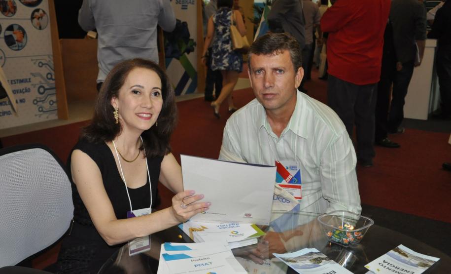 Encontro de Prefeitas e Prefeitos Eleitos - Gestão 2017-2020 Encontro de Prefeitas e Prefeitos Eleitos - Gestão 2017-2020, promovido pelo Governo do Paraná, em parceria com o Sebrae/PR, em Foz do Iguaçu, de 29 de novembro a 2 de dezembro de 2016.