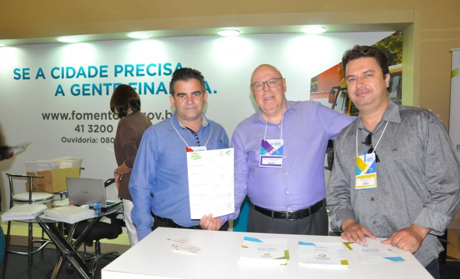 Encontro de Prefeitas e Prefeitos Eleitos - Gestão 2017-2020 Encontro de Prefeitas e Prefeitos Eleitos - Gestão 2017-2020, promovido pelo Governo do Paraná, em parceria com o Sebrae/PR, em Foz do Iguaçu, de 29 de novembro a 2 de dezembro de 2016.