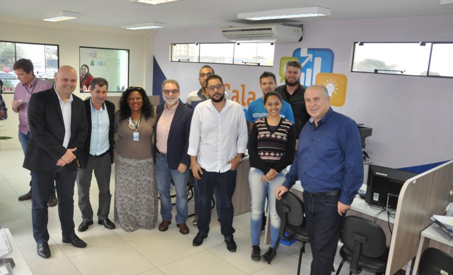 São José dos Pinhais renova parceria com a Fomento Paraná Acordo mantém o programa que oferece crédito a empreendedores locais e já liberou, desde 2011, mais de R$ 24,6 milhões em crédito