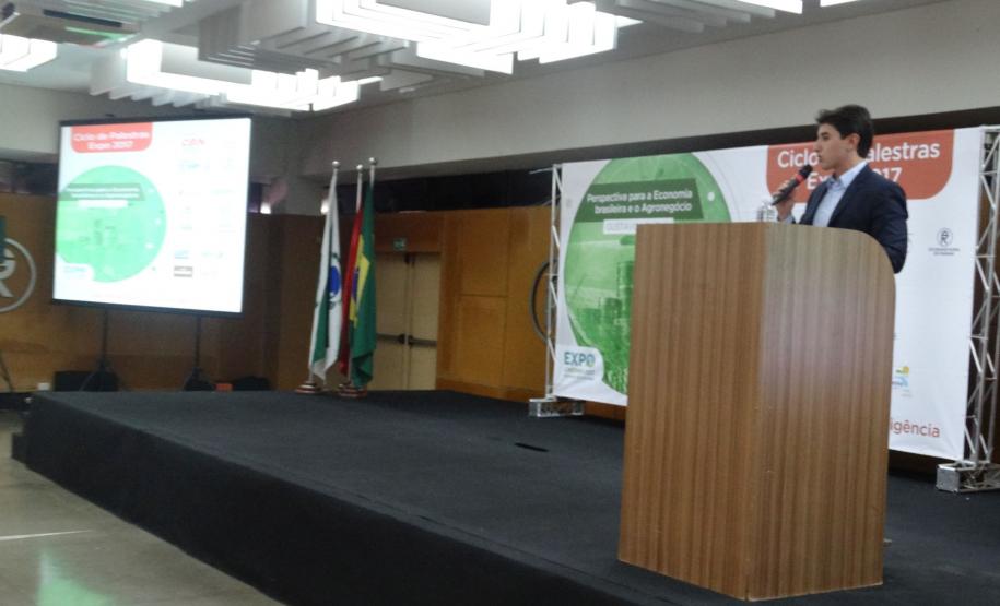 Palestra: Perspectivas para a Economia brasileira e o Agronegócio, com o Economista e Ex-presidente do Banco Central, Gustavo Loyola.