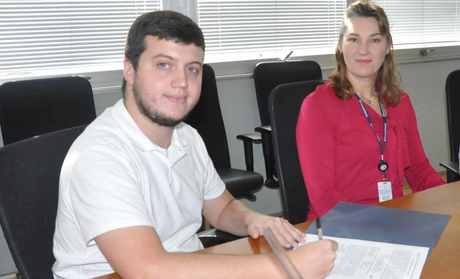 Fomento Paraná empossa integrantes da CIPA Foram empossados nesta terça-feira (2/5) os integrantes da nova gestão da Comissão Interna de Prevenção de Acidentes – CIPA da Fomento Paraná para o período entre 2 de maio de 2017 e 2 de maio de 2018.