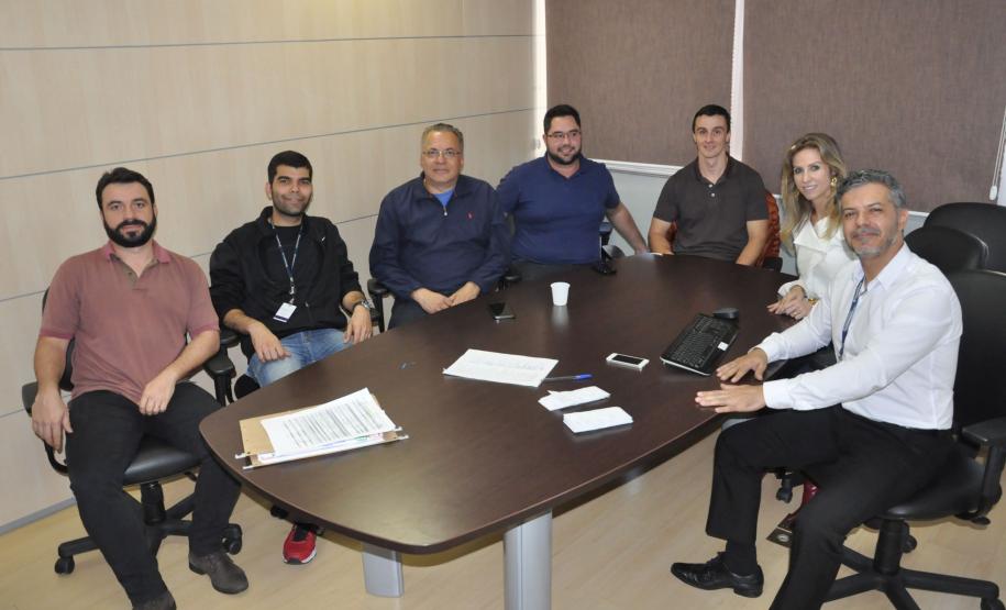 Comissão eleitoral da Fomento Paraná apura resultado da eleição de representante dos empregados no Conselho de Administração da instituição.