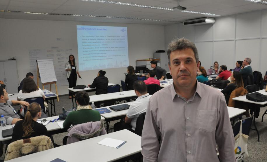 Flavio Locatelli Junior, coordenador do Sebrae_PR e instrutor do curso de correspondentes da Fomento Paraná.
