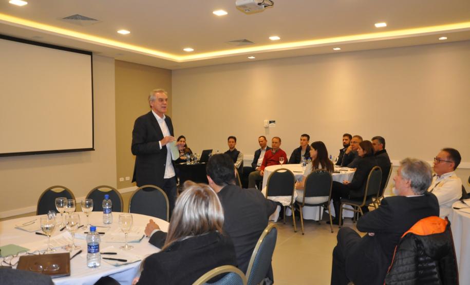 Banco Central homologa nomes da nova diretoria da Fomento Paraná Novo diretor-presidente da instituição financeira estadual é o advogado paranaense Vilson Ribeiro de Andrade, de 68 anos, que possui vasta experiência no setor bancário, tendo sido o principal executivo da HSBC Seguros Brasil.