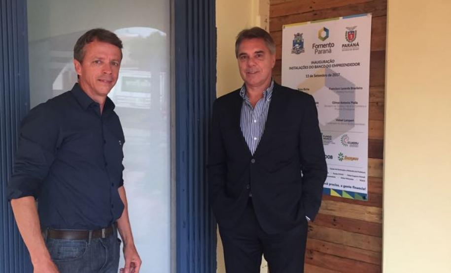 O diretor Luiz Malucelli Neto aproveitou para visitar o agente de crédito Volnei Lampert, no Banco do Empreendedor de Foz do Iguaçu, uma parceria entre a Fomento Paraná e a prefeitura municipal, que agora está funcionando em novas instalações.