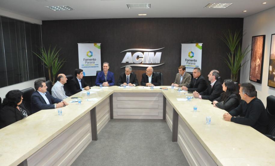 A Instituição financeira do Governo do Estado formalizou parceria para a Associação Comercial de Maringá operar como Correspondente Fomento Paraná no financiamento de projetos de empresas de micro, pequeno e médio porte, em valores a partir de R$ 20 mil até R$ 1,5 milhão