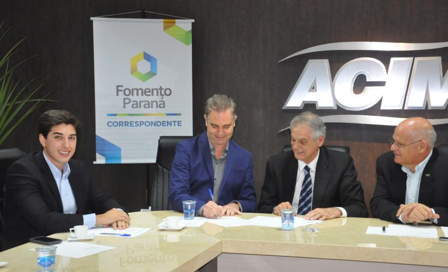 A Instituição financeira do Governo do Estado formalizou parceria para a Associação Comercial de Maringá operar como Correspondente Fomento Paraná no financiamento de projetos de empresas de micro, pequeno e médio porte, em valores a partir de R$ 20 mil até R$ 1,5 milhão