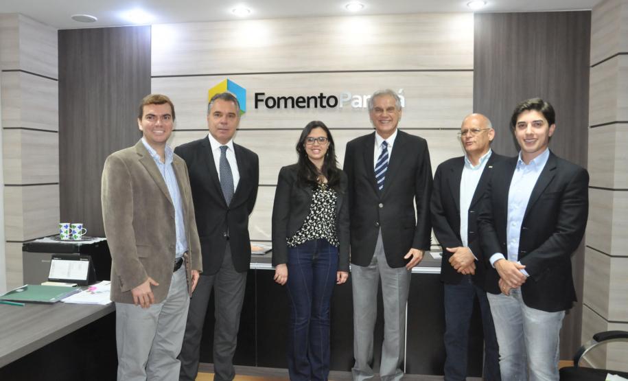 A Instituição financeira do Governo do Estado formalizou parceria para a Associação Comercial de Maringá operar como Correspondente Fomento Paraná no financiamento de projetos de empresas de micro, pequeno e médio porte, em valores a partir de R$ 20 mil até R$ 1,5 milhão