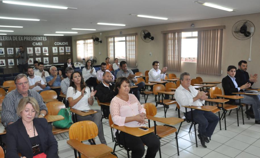 A Instituição financeira do Governo do Estado e a Associação Comercial e Empresarial de Ibiporã formalizaram parceria para a ACEIBI operar como Correspondente em financiamentos de projetos de empresas de micro, pequeno e médio porte, em valores a partir de R$ 20 mil até R$ 1,5 milhão