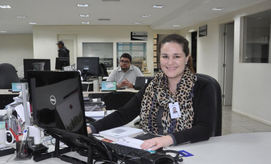 Instituição financeira do Governo do Estado assinou contratos com as associações comerciais de Londrina, Maringá e Ibiporã. Parceria facilita a contratação de financiamentos de R$ 20 mil a R$ 1,5 milhão para micro e pequenas empresas na região.