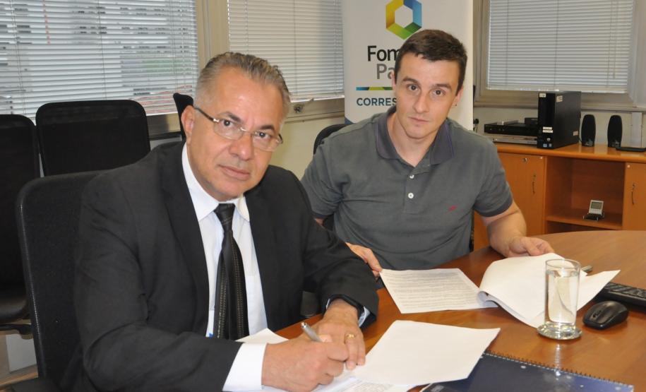 Fomento Paraná, Sindicato dos Bancários e ASSEAF firmam acordo coletivo de trabalho Fomento Paraná, Sindicato dos Bancários e ASSEAF firmam acordo coletivo de trabalho