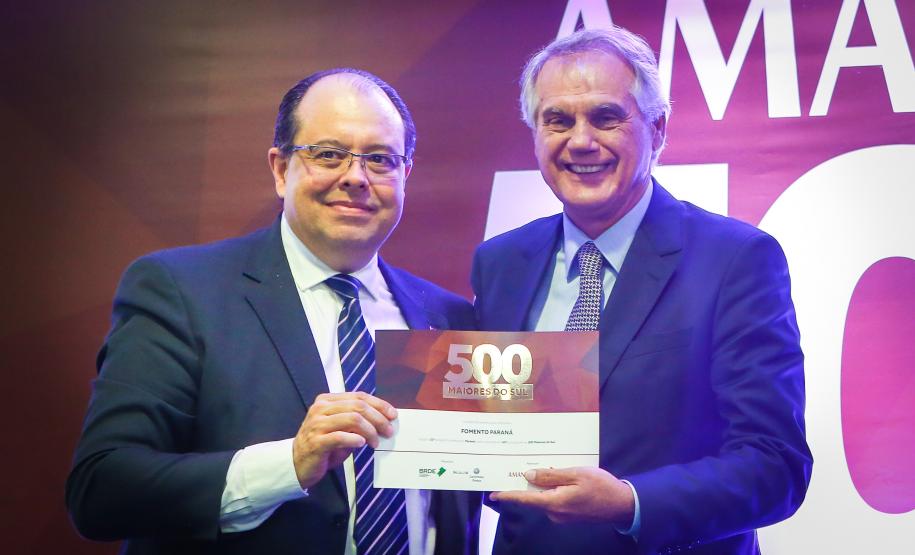 O presidente da Fomento Paraná, Vilson Ribeiro de Andrade, na premiação 500 Maiores do Sul, da revista especializada Amanhã, realizado nesta quarta, 22, no Expo Unimed em Curitiba.
A empresa foi classificada no ranking como a 32ª maior empresa do Paraná e a 69ª do sul do país, de acordo com o indicador VPG -  Valor Ponderado de Grandeza.