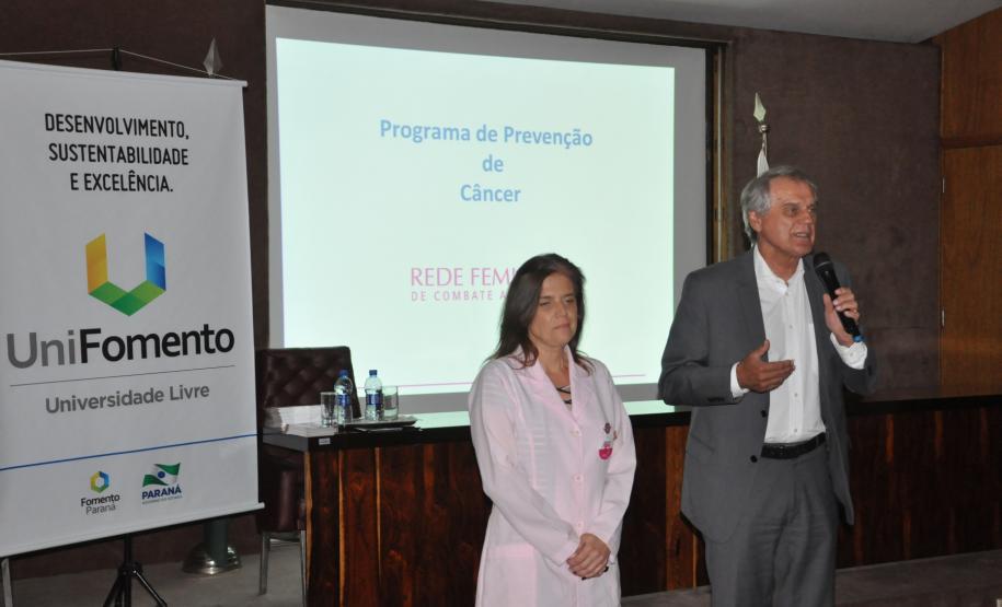 Palestra promovida pela UniFomento com a farmacêutica bioquímica Angela Zanlorenzi, voluntária da Rede Feminina de Combate ao Câncer, abordou a importância da alimentação saudável para prevenção do câncer.