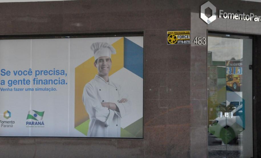 A equalização dos juros está disponível nas linhas de crédito destinadas a investimento fixo (reformas, ampliações, compra de máquinas e equipamentos), com recursos próprios da Fomento Paraná e também por repasse do BNDES.