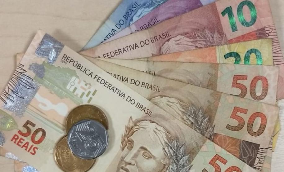 Fomento Paraná aumenta prazo para quitação débitos de taxistas e de clientes do microcrédito Dinheiro