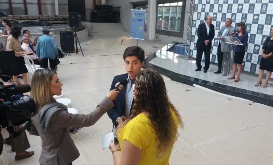 Santa Casa de Londrina presta contas de financiamento com a Fomento Paraná A Irmandade Santa Casa de Londrina apresentou nesta segunda-feira (2/7) a prestação de contas do uso dos recursos de um contrato de financiamento firmado com a Fomento Paraná, no valor de R$ 10 milhões. Os recursos da linha BNDES Saúde - Atendimento SUS foram destinados à reestruturação do endividamento da entidade com fornecedores.