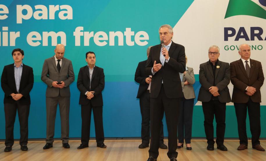 A partir deste mês, trabalhadores parananenses que querem abrir um negócio podem procurar qualquer umas das 216 agências do trabalhador do Paraná para ter acesso ao Microcrédito Fácil, disponibilizado pelo Governo do Estado por meio da Fomento Paraná