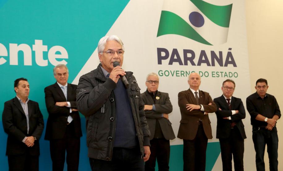 A partir deste mês, trabalhadores parananenses que querem abrir um negócio podem procurar qualquer umas das 216 agências do trabalhador do Paraná para ter acesso ao Microcrédito Fácil, disponibilizado pelo Governo do Estado por meio da Fomento Paraná