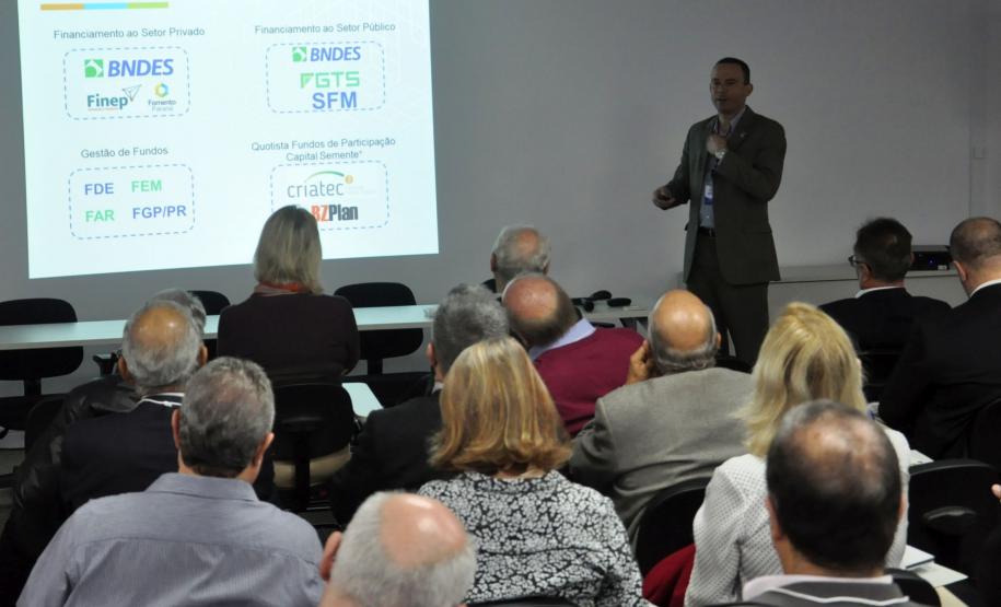 Fomento Paraná recebe consultores de negócios para apresentação das linhas de crédito.