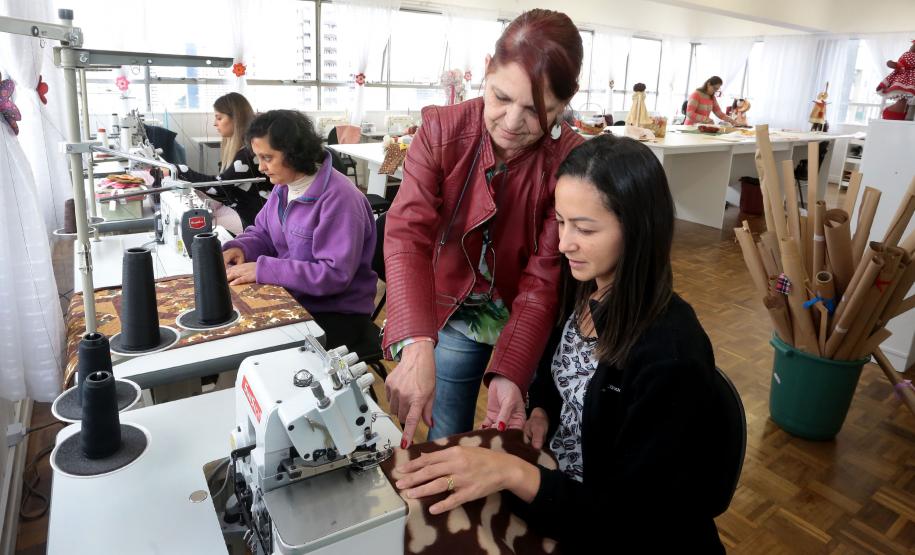 Em quatro anos, Fomento Paraná disponibilizou crédito para 10 mil mulheres A Fomento Paraná tem uma linha de crédito especial que apoia e estimula o empreendedorismo feminino em todo o Estado