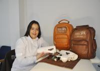 A fisioterapeuta Jaqueline Riffert, moradora de Curitiba, é uma das empreendedoras atendidas pelo Banco da Mulher Paranaense.