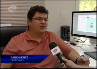 Os pequenos empreendedores têm recebido apoio da Fomento Paraná. Um exemplo é o empresário Fábio José Hentz, que trabalha com tratamento de imagens publicitárias e conseguiu expandir seu negócio graças a um crédito da instituição financeira de desenvolvimento do Governo do Paraná.